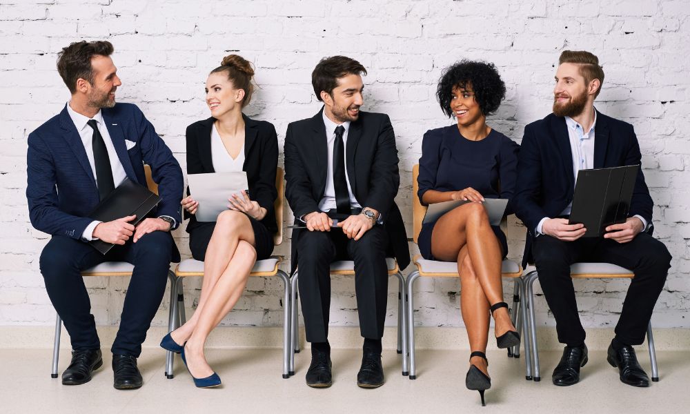 8 Reasons To Hire an Executive Recruiting Firm